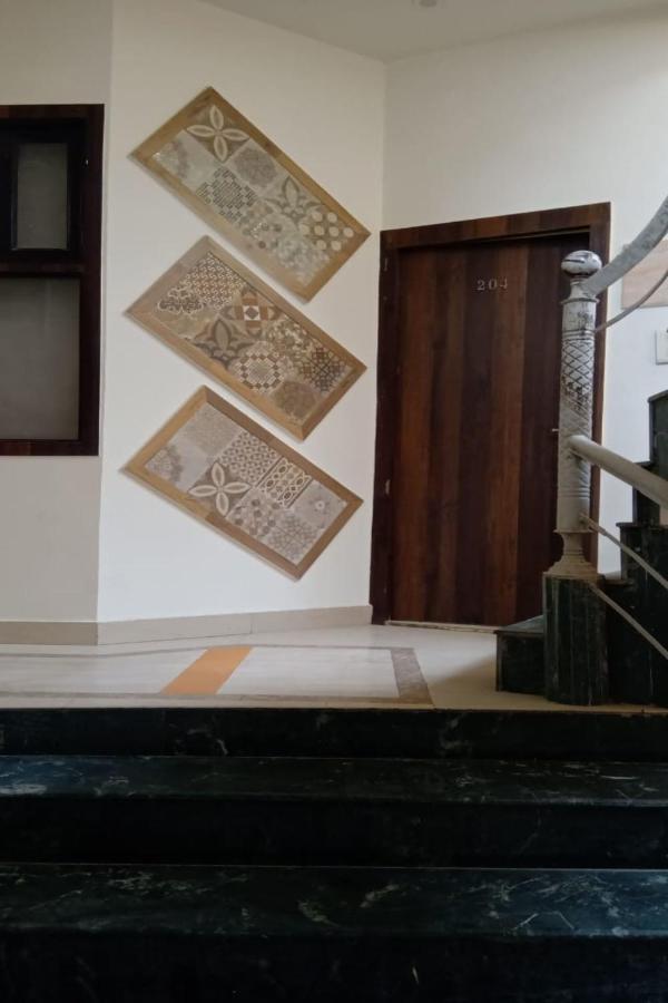 Hotel Harsh Regency Bahraich エクステリア 写真